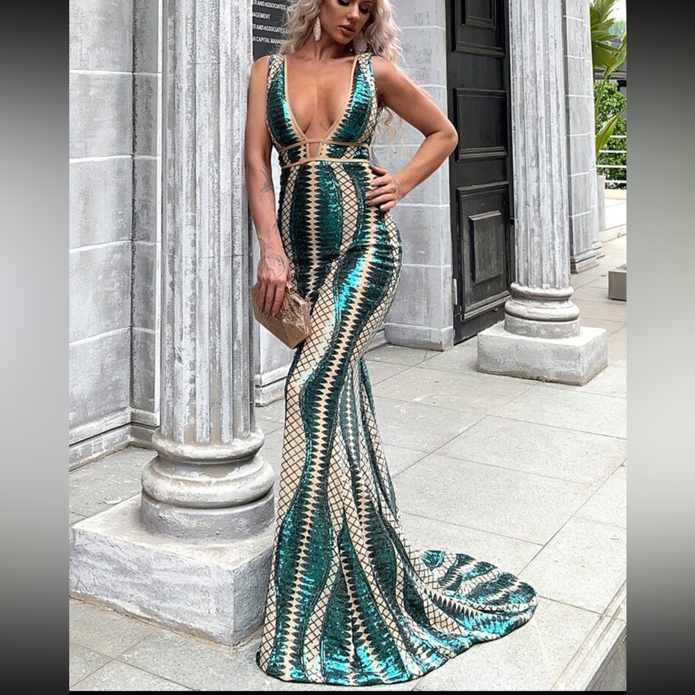 EMERALD SEQUIN MAXI PROM GOWN